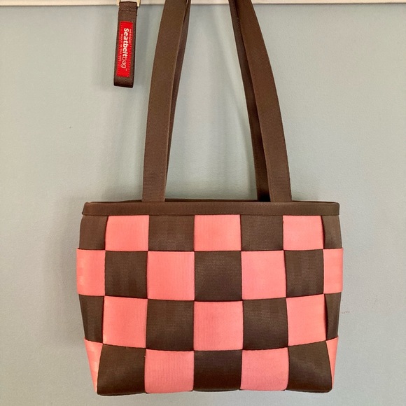 EUC Harvey’s Seatbelt Ltd. Neapolitan - Picture 1 of 3